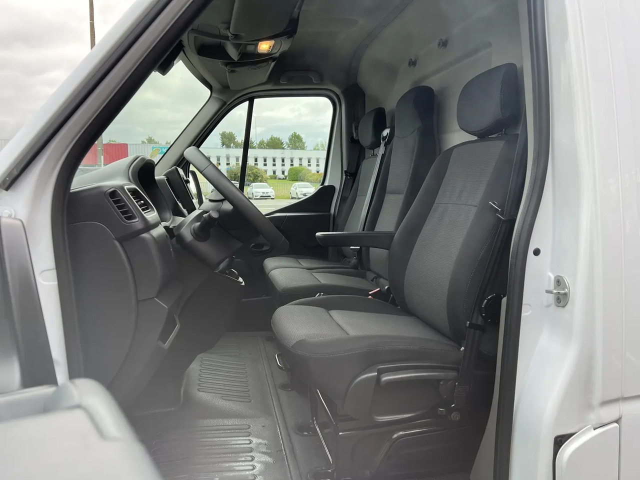 Renault Master F3300 L2H2 2.3 BLUE DCI 135CH GRAND CONFORT EURO6 - Βαν: φωτογραφία 5 Renault Master F3300 L2H2 2.3 BLUE DCI 135CH GRAND CONFORT EURO6 - Βαν: φωτογραφία 5