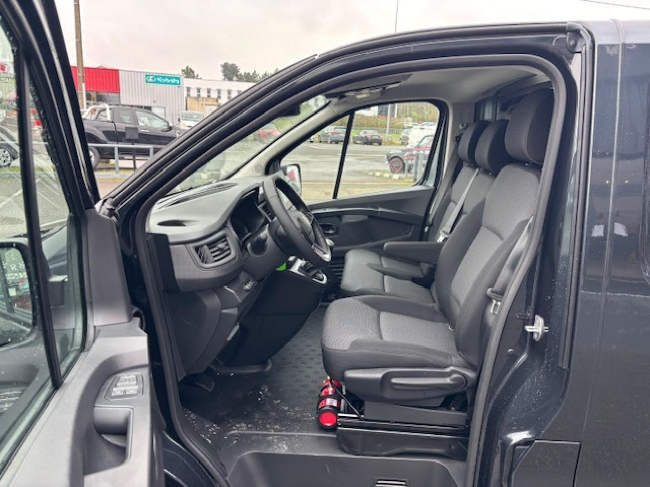 Renault Trafic 3T0 L1H1 2.0 DCI 150CH - Βαν: φωτογραφία 5 Renault Trafic 3T0 L1H1 2.0 DCI 150CH - Βαν: φωτογραφία 5