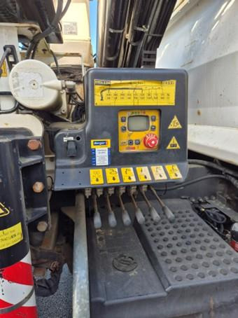 Renault C version K 380 P6x4 Bi-benne Grue FASSI F195 A0.24 - Φορτηγό ανατρεπόμενο: φωτογραφία 5 Renault C version K 380 P6x4 Bi-benne Grue FASSI F195 A0.24 - Φορτηγό ανατρεπόμενο: φωτογραφία 5