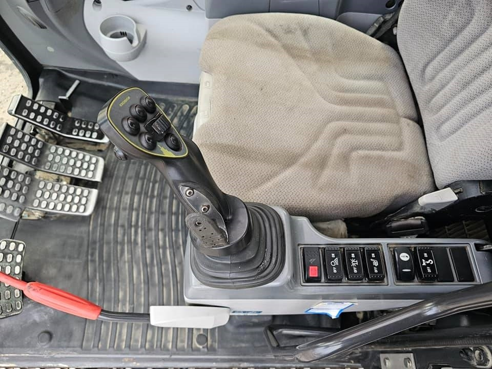 Ερπυστριοφόρος εκσκαφέας Hitachi ZX 300 LC-6: φωτογραφία 44