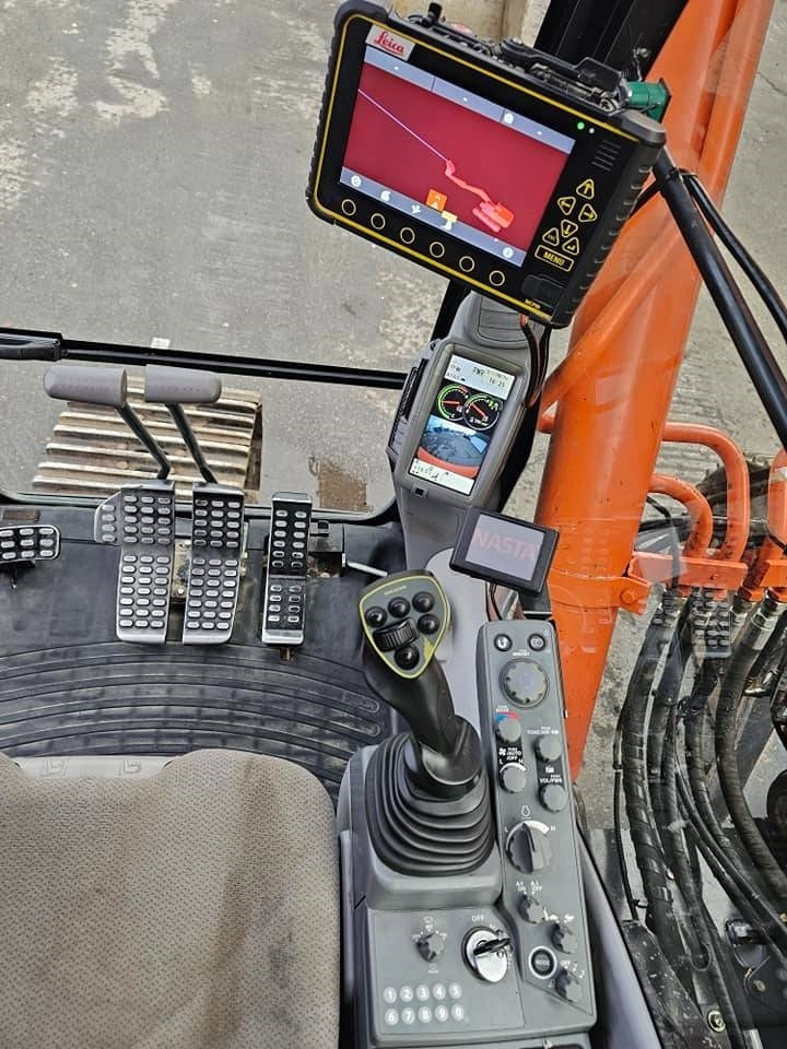 Ερπυστριοφόρος εκσκαφέας Hitachi ZX 300 LC-6: φωτογραφία 42