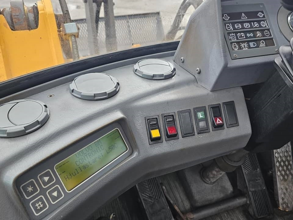 Ελαστιχοφόρος φορτωτής Volvo L 50 C: φωτογραφία 30