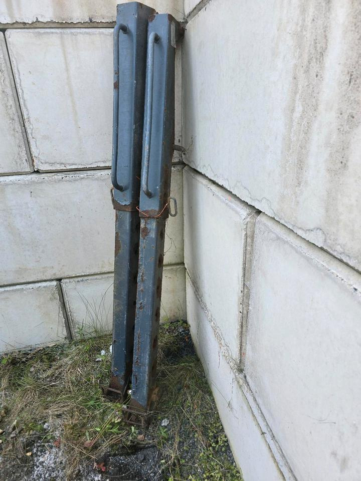 2x Stützen für Epoke Salzstreuer Schmidt Epoke Gmeiner Salzsilo Streuautomat Winterdienst - Αλατιέρα: φωτογραφία 2 2x Stützen für Epoke Salzstreuer Schmidt Epoke Gmeiner Salzsilo Streuautomat Winterdienst - Αλατιέρα: φωτογραφία 2