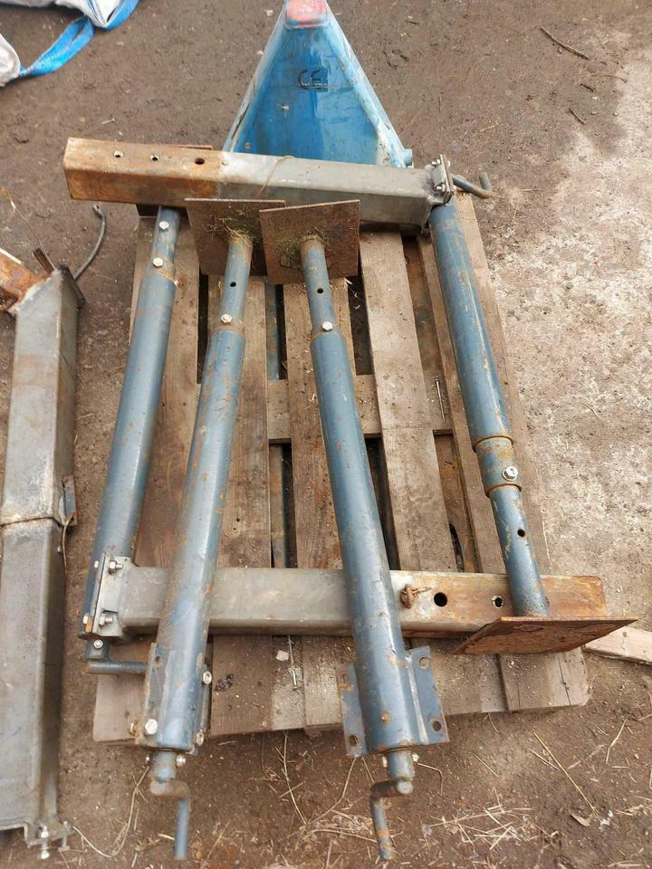 4 x Stützen Schmidt Salzstreuer Winterdienst IMS Küpper Weisser - Ανταλλακτικό για Κοινοτικο όχημα/ Ειδικό όχημα: φωτογραφία 1 4 x Stützen Schmidt Salzstreuer Winterdienst IMS Küpper Weisser - Ανταλλακτικό για Κοινοτικο όχημα/ Ειδικό όχημα: φωτογραφία 1