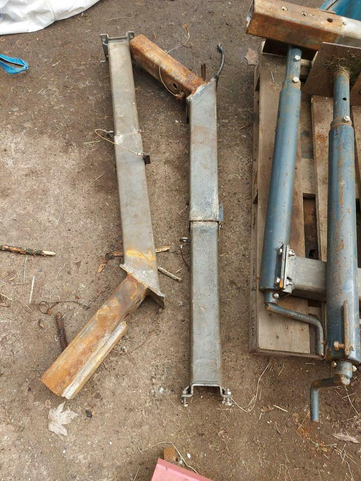 4 x Stützen Schmidt Salzstreuer Winterdienst IMS Küpper Weisser - Ανταλλακτικό για Κοινοτικο όχημα/ Ειδικό όχημα: φωτογραφία 2 4 x Stützen Schmidt Salzstreuer Winterdienst IMS Küpper Weisser - Ανταλλακτικό για Κοινοτικο όχημα/ Ειδικό όχημα: φωτογραφία 2