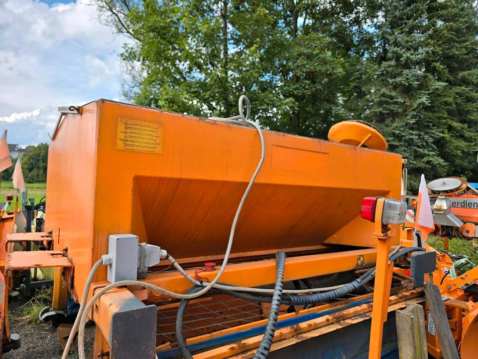 Gmeiner STA 2000TC Salzstreuer 2m3 Streuautomat Salzsilo Winterdienst Unimog 405 U300 400 500 423 427 430 318 Multicar tremo - Αλατιέρα: φωτογραφία 3 Gmeiner STA 2000TC Salzstreuer 2m3 Streuautomat Salzsilo Winterdienst Unimog 405 U300 400 500 423 427 430 318 Multicar tremo - Αλατιέρα: φωτογραφία 3