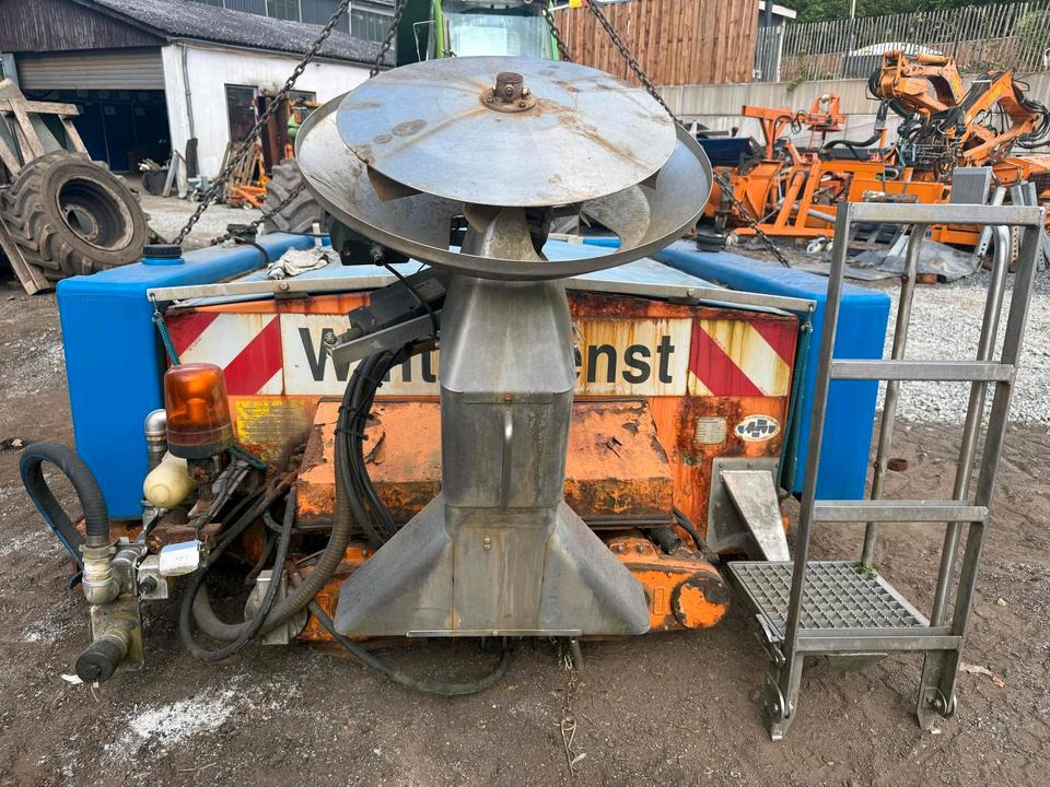 Gmeiner STA 2500 C Salzstreuer für Unimog UGN UGE 424 427 405 U300 U 300 400 500 MERCEDES-BENZ 218 219 318 323 423 427 327 430 429 430 435 Salzsilo Streuautomat Winterdienst - Αλατιέρα: φωτογραφία 2 Gmeiner STA 2500 C Salzstreuer für Unimog UGN UGE 424 427 405 U300 U 300 400 500 MERCEDES-BENZ 218 219 318 323 423 427 327 430 429 430 435 Salzsilo Streuautomat Winterdienst - Αλατιέρα: φωτογραφία 2