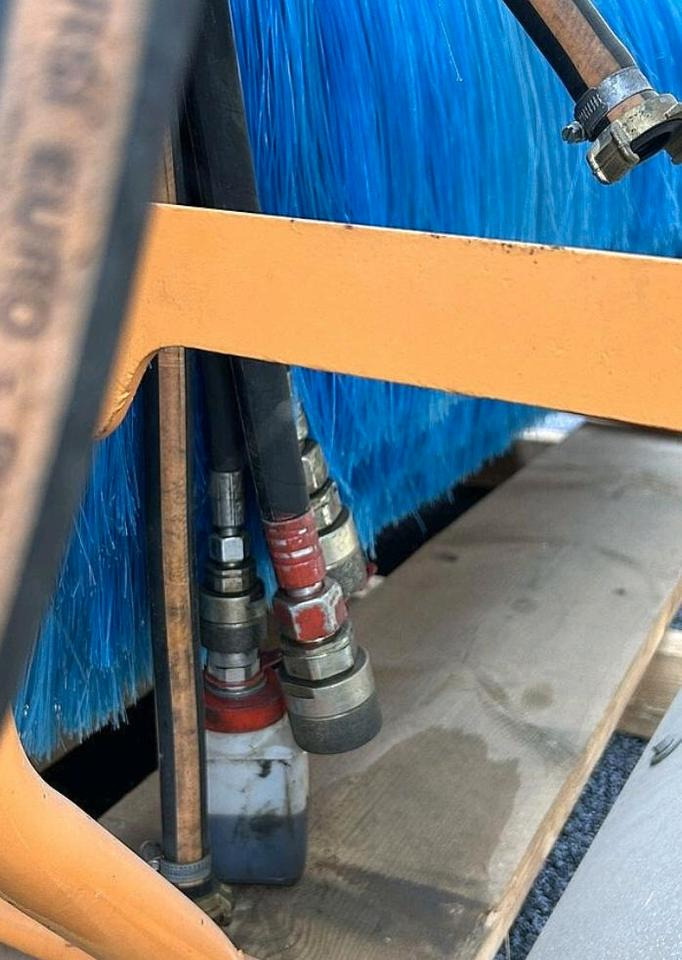 Mulag FWB 1600 Fläschenwaschbürste Tunnelwaschbürste Mähausleger Böschungsmäher Böschungsmulcher FME MKM FMK Dücker DUA UNA 500 600 700 MHU 800 - Σκούπα: φωτογραφία 5 Mulag FWB 1600 Fläschenwaschbürste Tunnelwaschbürste Mähausleger Böschungsmäher Böschungsmulcher FME MKM FMK Dücker DUA UNA 500 600 700 MHU 800 - Σκούπα: φωτογραφία 5