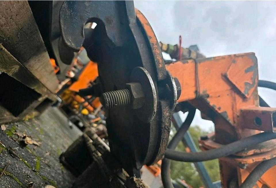 Mulag Flächenbürste Wildkrautbürste für Mähausleger MKM FME FMK 500 600 700 Böschungsmäher Böschungsmulcher - Σκούπα: φωτογραφία 4 Mulag Flächenbürste Wildkrautbürste für Mähausleger MKM FME FMK 500 600 700 Böschungsmäher Böschungsmulcher - Σκούπα: φωτογραφία 4