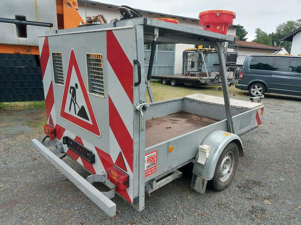 Trebbiner Absperrtafel vz615 616 Sperrwand Leitanhänger Sicherung - Τρέιλερ: φωτογραφία 1 Trebbiner Absperrtafel vz615 616 Sperrwand Leitanhänger Sicherung - Τρέιλερ: φωτογραφία 1