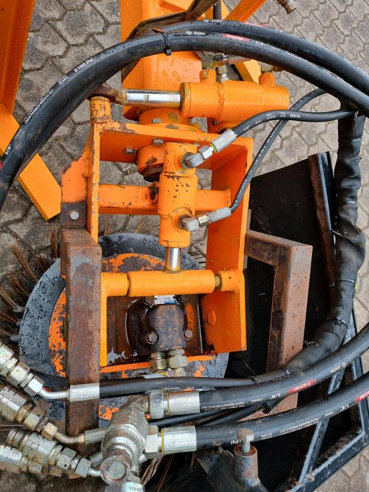 Wildkrautbürste passend für Multicar Tremo Ladog Mulag Unkrautbekämpfung Dücket Fiedler Wildkrautbesen Kehrmaschine Hansa Fendt unimog - Σκούπα: φωτογραφία 4 Wildkrautbürste passend für Multicar Tremo Ladog Mulag Unkrautbekämpfung Dücket Fiedler Wildkrautbesen Kehrmaschine Hansa Fendt unimog - Σκούπα: φωτογραφία 4