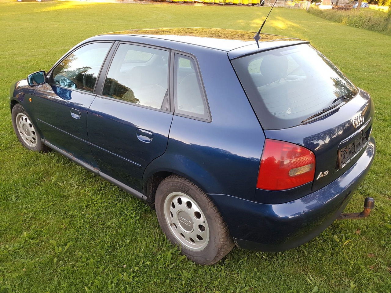 Audi A3 1.9TDI *4-TÜREN*KLIMAAUTOMATIK*AHK* - Αυτοκίνητο: φωτογραφία 5 Audi A3 1.9TDI *4-TÜREN*KLIMAAUTOMATIK*AHK* - Αυτοκίνητο: φωτογραφία 5