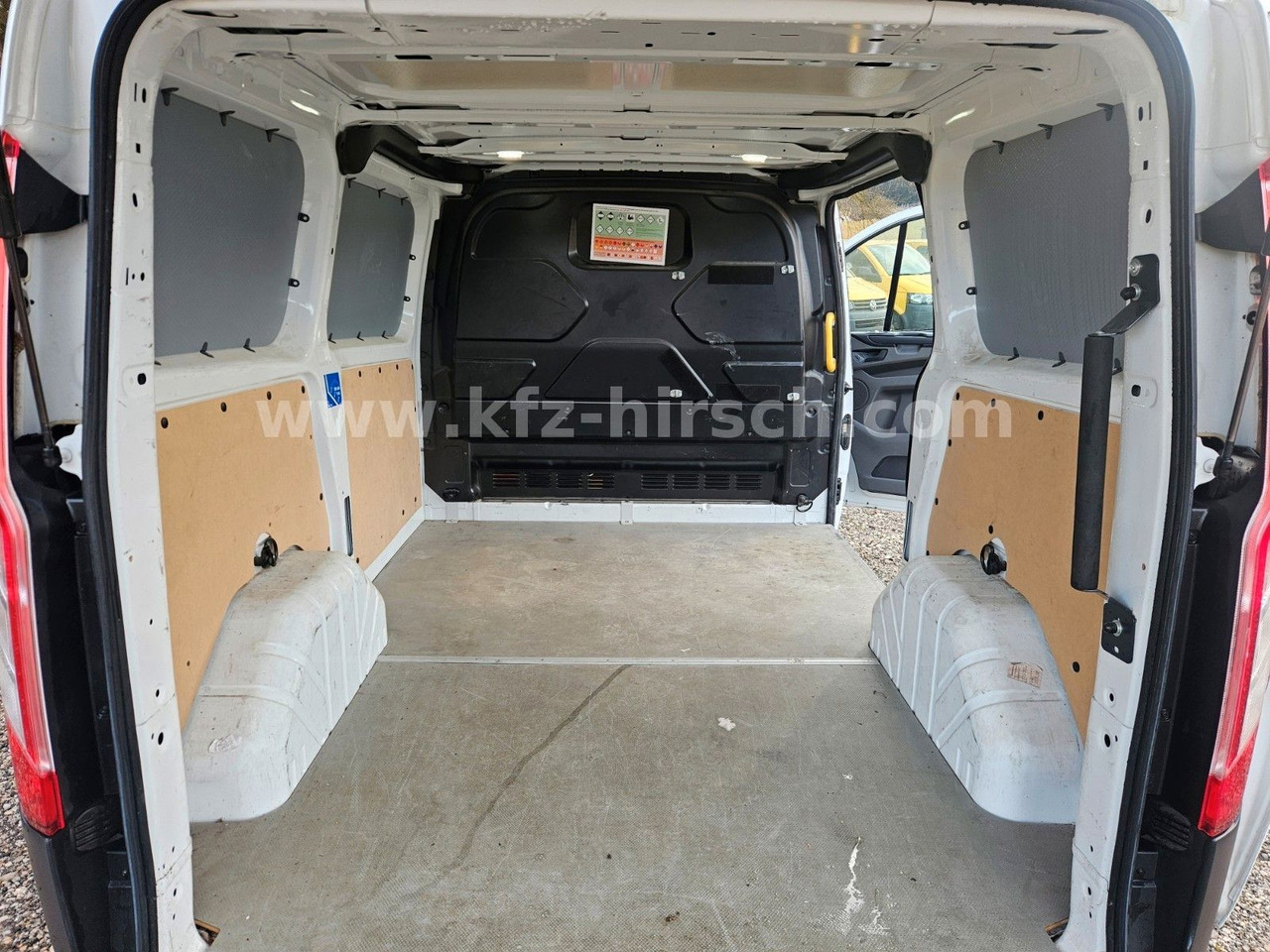 Ford Transit Custom Klima Sitzhzg Bluetooth Multi 1Hd - Βαν: φωτογραφία 3 Ford Transit Custom Klima Sitzhzg Bluetooth Multi 1Hd - Βαν: φωτογραφία 3