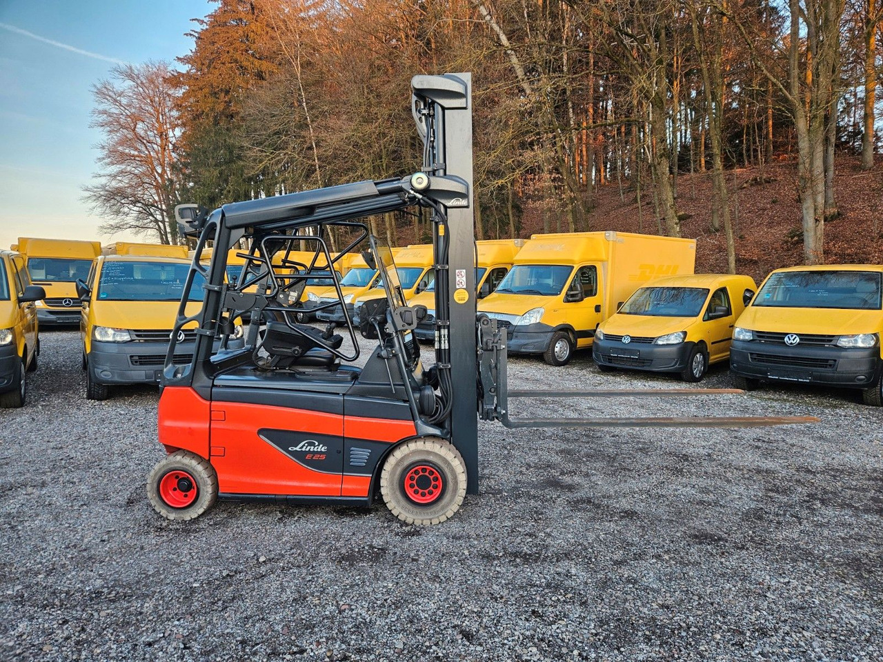 Linde E25 R Roadster , 6.880mm Hubhöhe, StVZO hydr. Zi - Ηλεκτροκίνητο περονοφόρο: φωτογραφία 5 Linde E25 R Roadster , 6.880mm Hubhöhe, StVZO hydr. Zi - Ηλεκτροκίνητο περονοφόρο: φωτογραφία 5