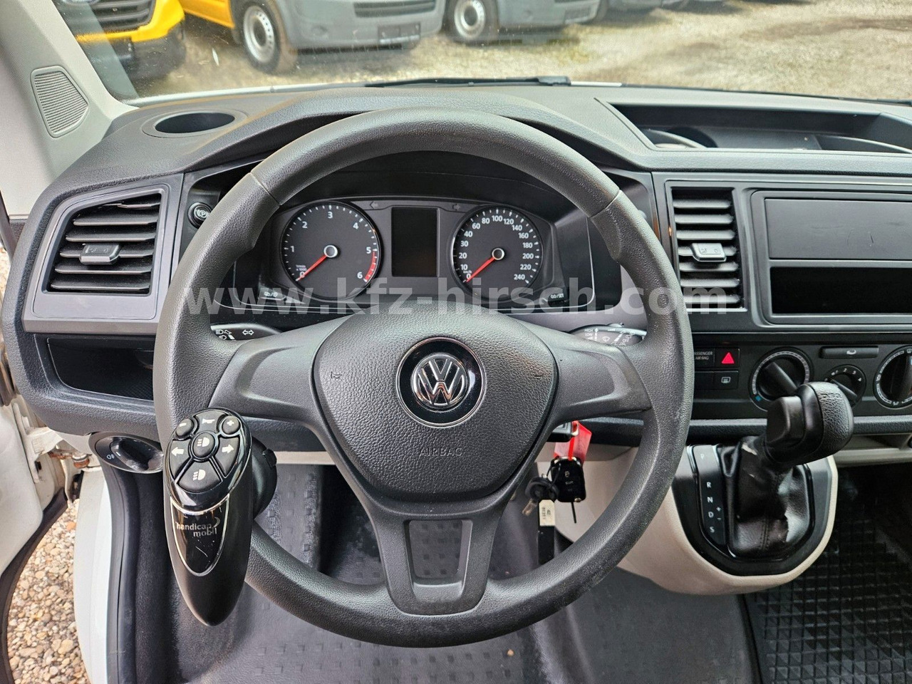 Volkswagen T6 Automatik/ DSG Sortimo Stdhzg Behindertenger. - Επιβατικό βαν: φωτογραφία 3 Volkswagen T6 Automatik/ DSG Sortimo Stdhzg Behindertenger. - Επιβατικό βαν: φωτογραφία 3