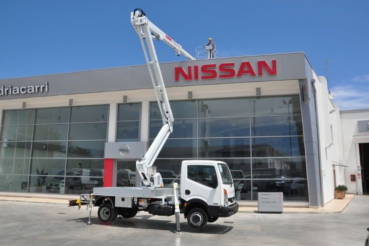CMC TB240 24 m zamontowany na Nissan Cabstar - Φορτηγό με εναέρια πλατφόρμα: φωτογραφία 4 CMC TB240 24 m zamontowany na Nissan Cabstar - Φορτηγό με εναέρια πλατφόρμα: φωτογραφία 4