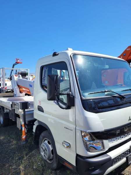 MITSUBISHI Canter Fuso 3C13 podnośnik koszowy 20 m Multitel MXE200 boom lift bucket truck - Φορτηγό με εναέρια πλατφόρμα: φωτογραφία 4 MITSUBISHI Canter Fuso 3C13 podnośnik koszowy 20 m Multitel MXE200 boom lift bucket truck - Φορτηγό με εναέρια πλατφόρμα: φωτογραφία 4
