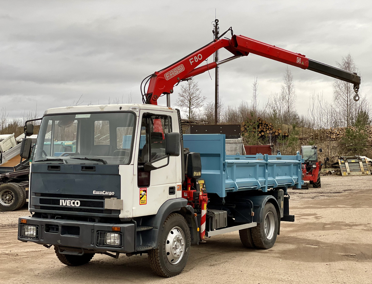 IVECO EUROCARGO - Φορτηγό με γερανό: φωτογραφία 3 IVECO EUROCARGO - Φορτηγό με γερανό: φωτογραφία 3