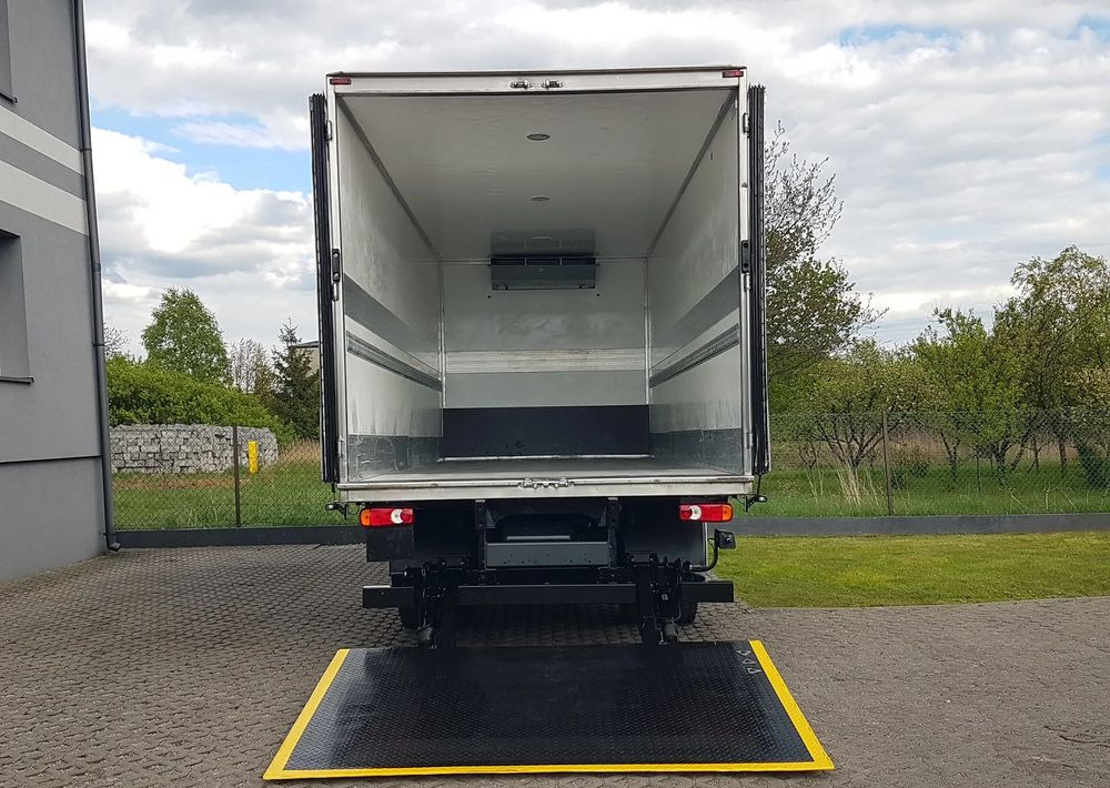 DAF 16T LF 230 WINDA CHŁODNIA 16EP 6,60x2,48x2,39 KLIMA IZOTERMA MROŹNIA - Φορτηγό ψυγείο: φωτογραφία 5 DAF 16T LF 230 WINDA CHŁODNIA 16EP 6,60x2,48x2,39 KLIMA IZOTERMA MROŹNIA - Φορτηγό ψυγείο: φωτογραφία 5
