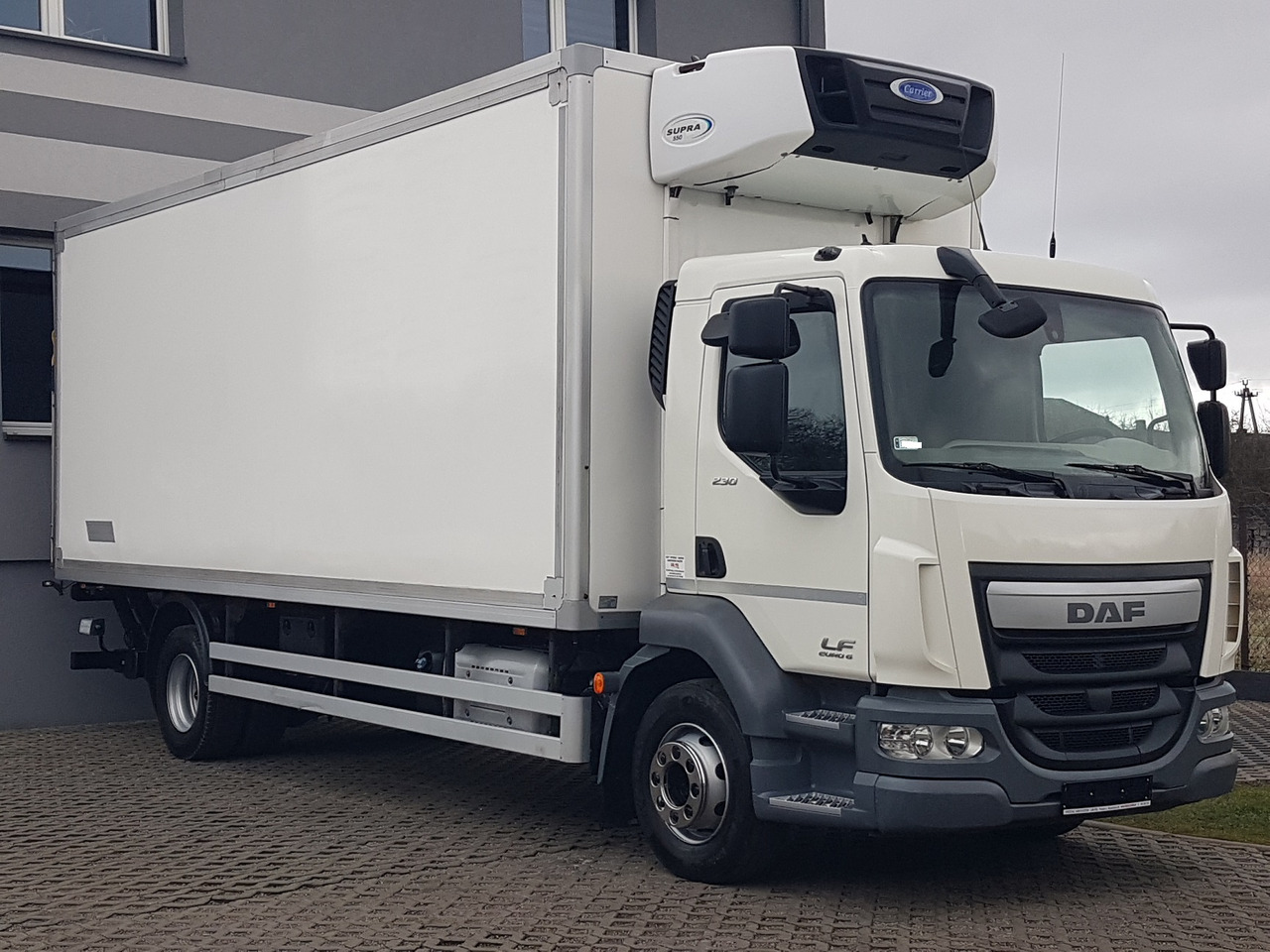 DAF LF230 16T WINDA CHŁODNIA 16EP 6,58x2,48x2,38 KLIMA IZOTERMA MROŹNIA - Φορτηγό ψυγείο: φωτογραφία 1 DAF LF230 16T WINDA CHŁODNIA 16EP 6,58x2,48x2,38 KLIMA IZOTERMA MROŹNIA - Φορτηγό ψυγείο: φωτογραφία 1