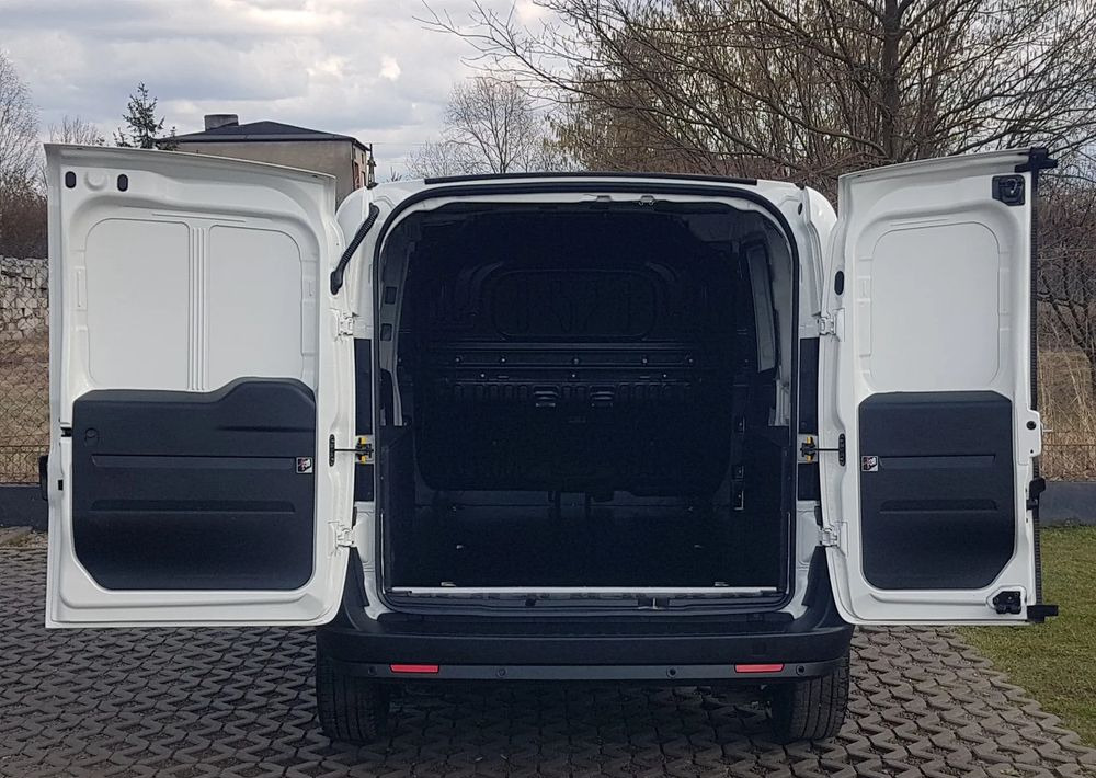 Fiat DOBLO MAXI 3 OSOBY DŁUGI BLASZAK VAN FURGON KLIMA TEMPOMAT - Μικρό βαν: φωτογραφία 5 Fiat DOBLO MAXI 3 OSOBY DŁUGI BLASZAK VAN FURGON KLIMA TEMPOMAT - Μικρό βαν: φωτογραφία 5
