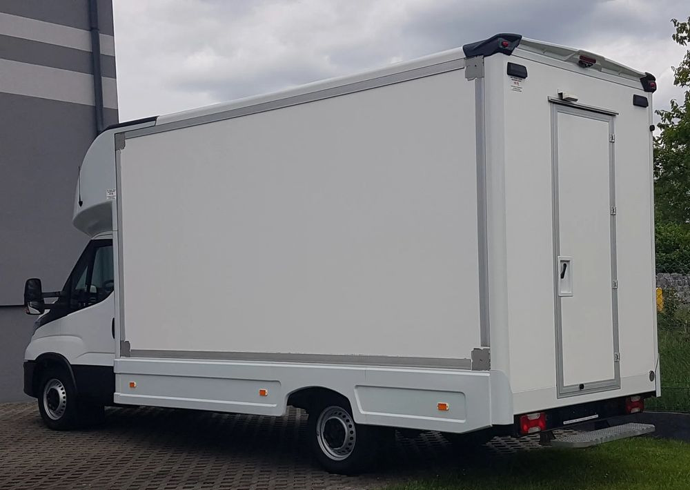 Iveco DAILY KONTENER NISKOPODŁOGOWY 4,43x2,23x2,42 SKLEP FOODTRUCK BAR KLIMA KONIOWÓZ KAMPER - Επαγγελματικό αυτοκίνητο κόφα: φωτογραφία 3 Iveco DAILY KONTENER NISKOPODŁOGOWY 4,43x2,23x2,42 SKLEP FOODTRUCK BAR KLIMA KONIOWÓZ KAMPER - Επαγγελματικό αυτοκίνητο κόφα: φωτογραφία 3
