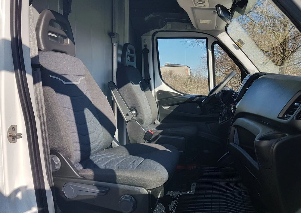 Αυτοκινούμενη καντίνα Iveco DAILY KONTENER NISKOPODŁOGOWY 4,43x2,23x2,42 SKLEP FOODTRUCK BAR KLIMA KONIOWÓZ KAMPER: φωτογραφία 8