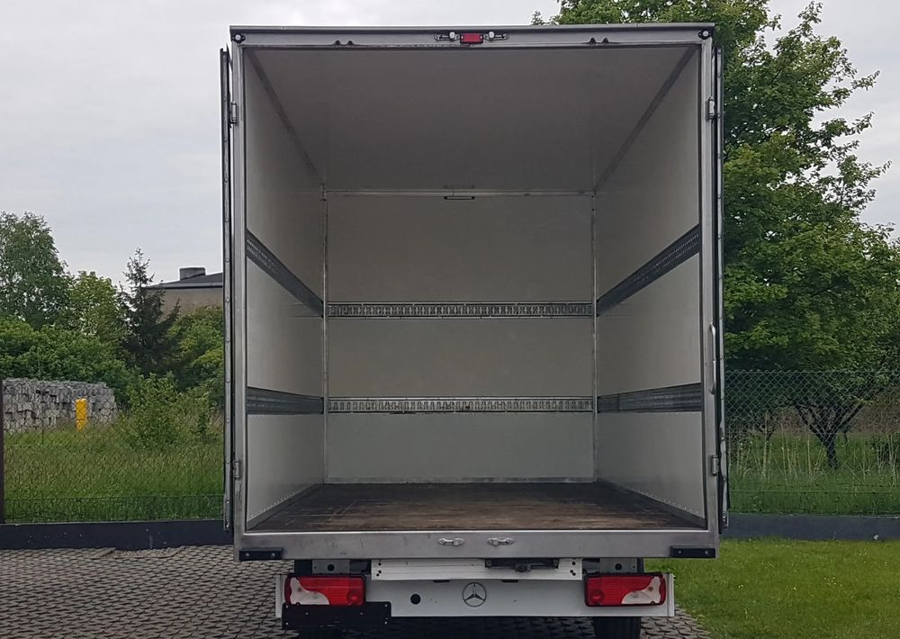Mercedes-Benz Sprinter KONTENER 8EP 4,12x2,15x2,30 KLIMA 314 CDI MANUAL KRAJOWY AC - Επαγγελματικό αυτοκίνητο κόφα: φωτογραφία 5 Mercedes-Benz Sprinter KONTENER 8EP 4,12x2,15x2,30 KLIMA 314 CDI MANUAL KRAJOWY AC - Επαγγελματικό αυτοκίνητο κόφα: φωτογραφία 5