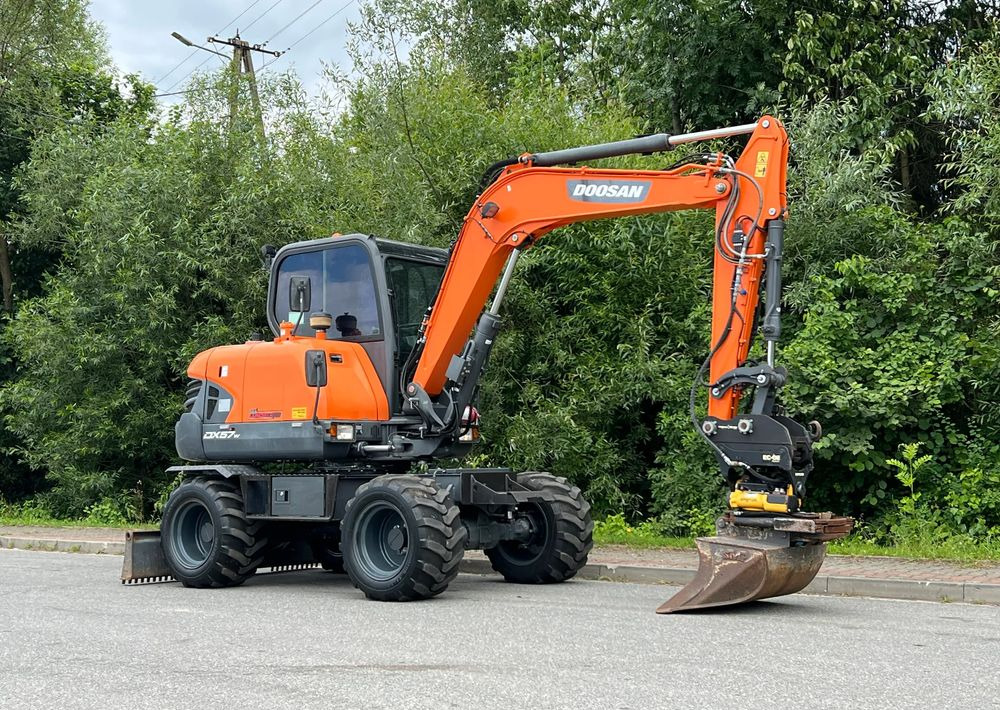 Doosan DOOSAN DX57W *ROTOTILT* 2200 Motogodzin JAK NOWA KOPARKA KOŁOWA STAN PERFEKCYJNY SPROWADZONA - Τροχοφόρος εκσκαφέας: φωτογραφία 2 Doosan DOOSAN DX57W *ROTOTILT* 2200 Motogodzin JAK NOWA KOPARKA KOŁOWA STAN PERFEKCYJNY SPROWADZONA - Τροχοφόρος εκσκαφέας: φωτογραφία 2