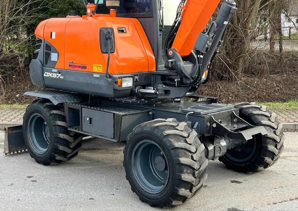 Doosan DOOSAN DX57W *ROTOTILT* 2200 Motogodzin * Jak Nowa * Sprowadzona * Stan Perfekcyjny - Τροχοφόρος εκσκαφέας: φωτογραφία 5 Doosan DOOSAN DX57W *ROTOTILT* 2200 Motogodzin * Jak Nowa * Sprowadzona * Stan Perfekcyjny - Τροχοφόρος εκσκαφέας: φωτογραφία 5