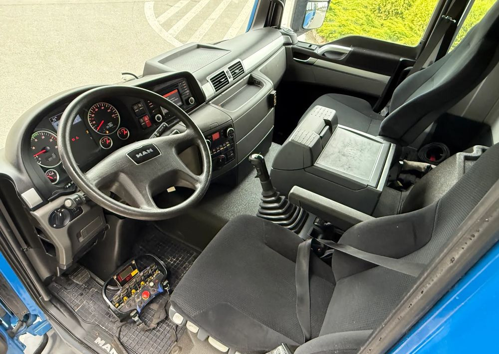 MAN * MAN 18.440 TGS * 4x4 * HDS Fassi F215 * Sprowadzony * 95 000 KM ! * Stan Jak Nowy - Φορτηγό με ανοιχτή καρότσα, Φορτηγό με γερανό: φωτογραφία 2 MAN * MAN 18.440 TGS * 4x4 * HDS Fassi F215 * Sprowadzony * 95 000 KM ! * Stan Jak Nowy - Φορτηγό με ανοιχτή καρότσα, Φορτηγό με γερανό: φωτογραφία 2