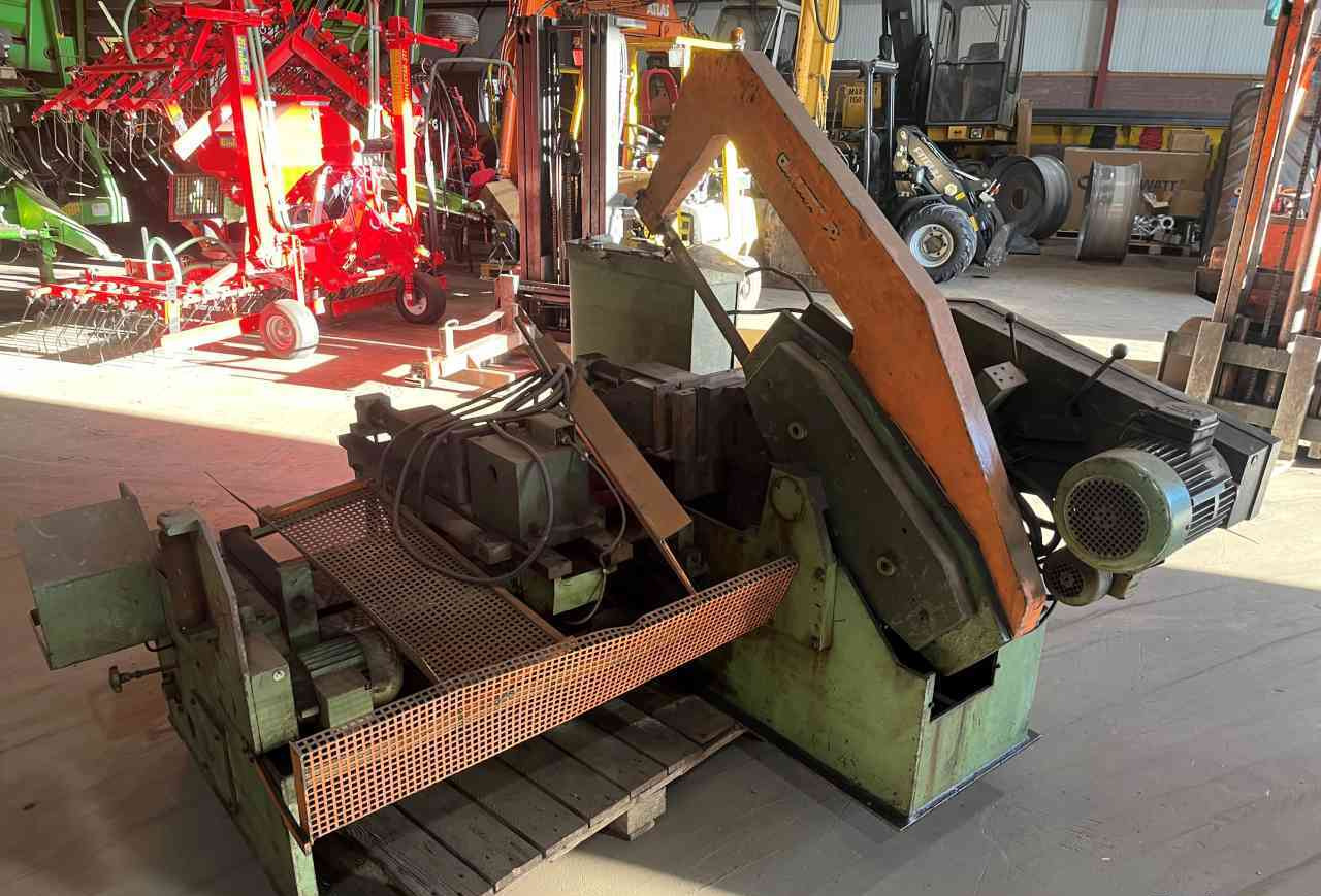 Kasto beugelzaagmachine diversen - Εργαλειομηχανή: φωτογραφία 2 Kasto beugelzaagmachine diversen - Εργαλειομηχανή: φωτογραφία 2