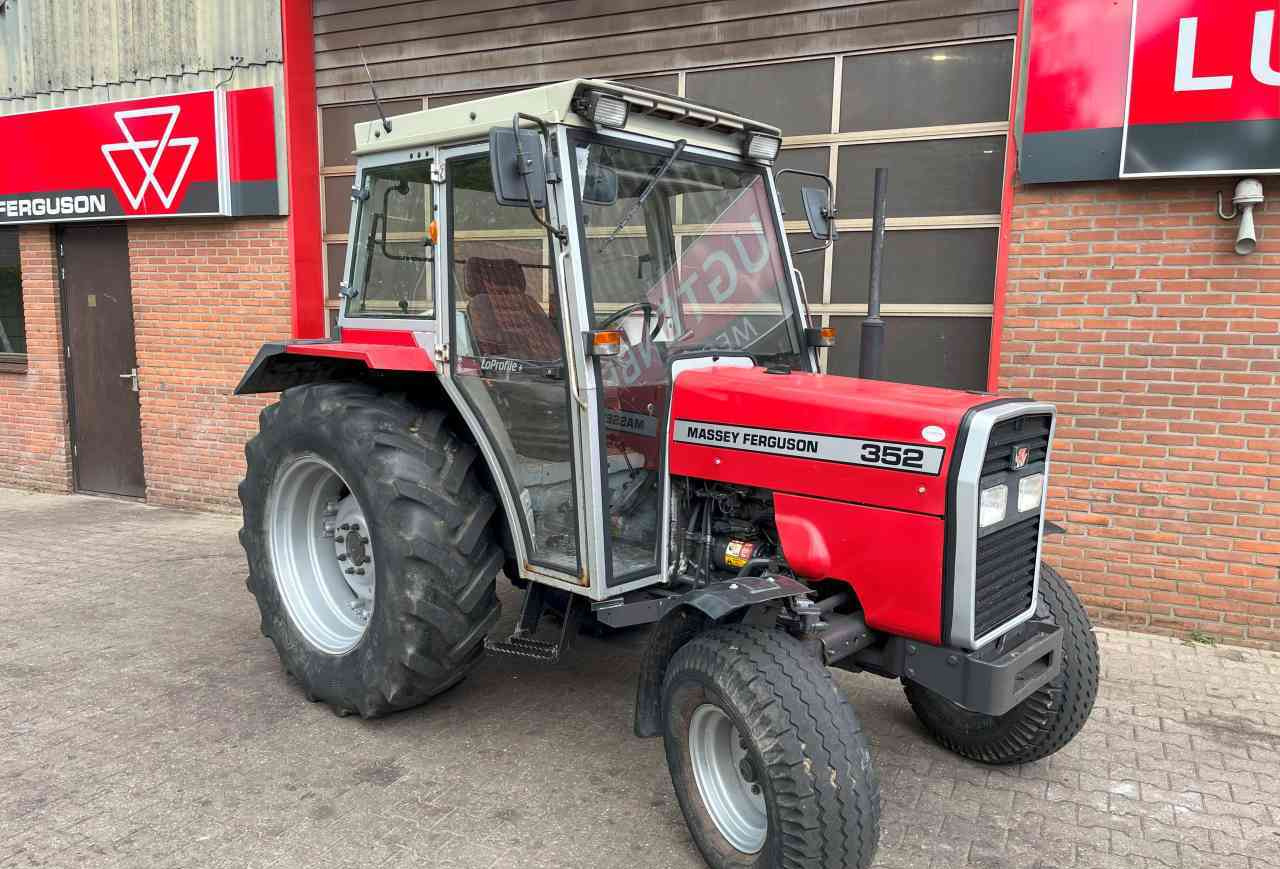 Massey Ferguson 352 Turbo Tractoren. - Τρακτέρ: φωτογραφία 2 Massey Ferguson 352 Turbo Tractoren. - Τρακτέρ: φωτογραφία 2