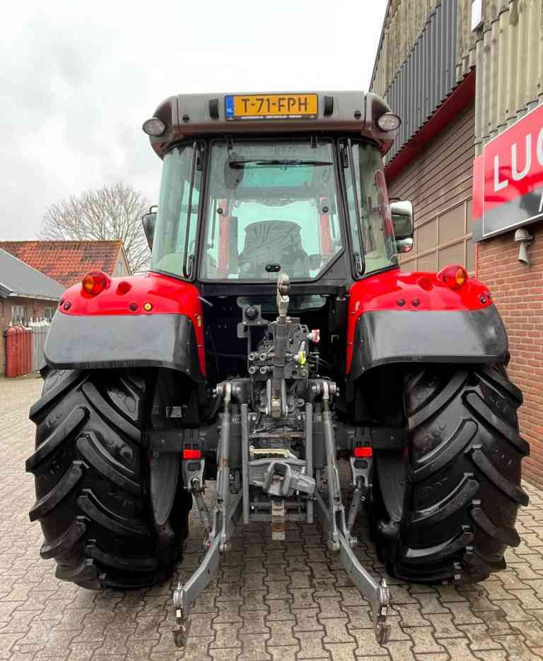 Massey Ferguson 5710S Dyna-4 Essential Voorlader Tractoren - Τρακτέρ: φωτογραφία 4 Massey Ferguson 5710S Dyna-4 Essential Voorlader Tractoren - Τρακτέρ: φωτογραφία 4