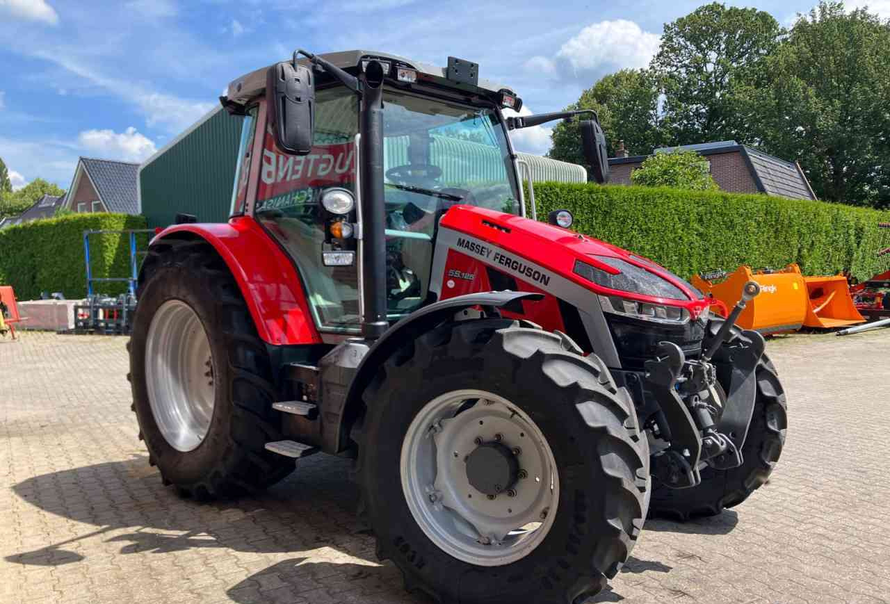Massey Ferguson 5S.125 Dyna-4 Essential tractoren. - Τρακτέρ: φωτογραφία 2 Massey Ferguson 5S.125 Dyna-4 Essential tractoren. - Τρακτέρ: φωτογραφία 2