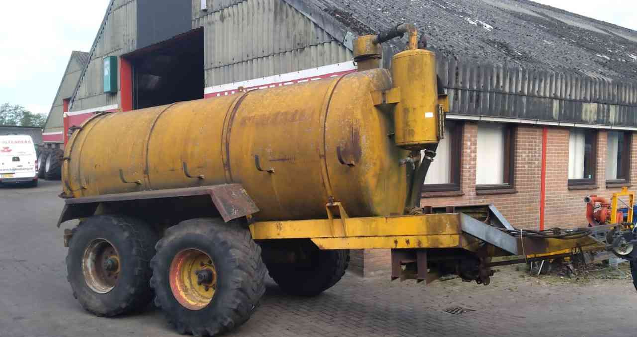 Veenhuis 8000 ltr. vacuümtank mestverwerking - Κοπροδιανομέας υγρής κοπριάς: φωτογραφία 2 Veenhuis 8000 ltr. vacuümtank mestverwerking - Κοπροδιανομέας υγρής κοπριάς: φωτογραφία 2