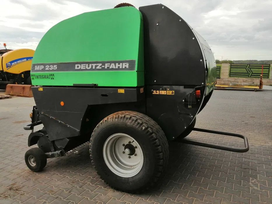 Deutz fahr MP235 - Χορτοδετική μηχανή στρόγγυλης μπάλας: φωτογραφία 3 Deutz fahr MP235 - Χορτοδετική μηχανή στρόγγυλης μπάλας: φωτογραφία 3