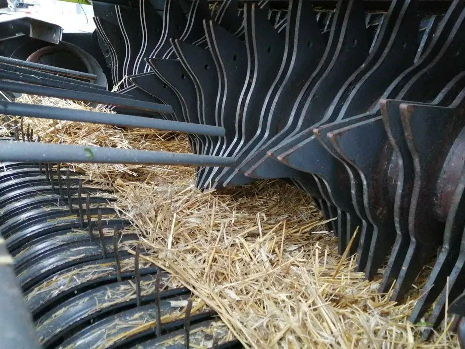 Χορτοδετική μηχανή στρόγγυλης μπάλας Prasa rolująca Claas Rollant 374: φωτογραφία 6 Χορτοδετική μηχανή στρόγγυλης μπάλας Prasa rolująca Claas Rollant 374: φωτογραφία 6