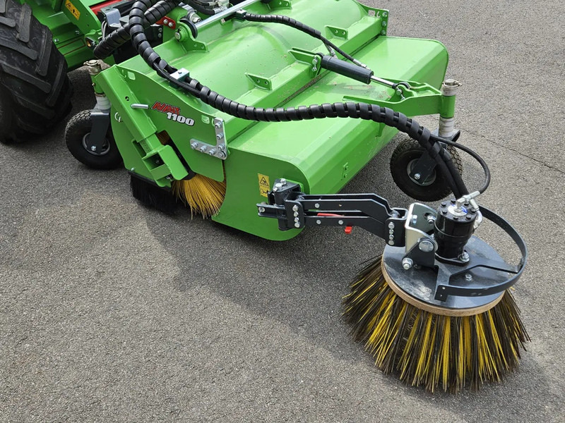 Avant borstel met opvangbak 1100 - Παρελκόμενα για Γεωργικά μηχανήματα: φωτογραφία 4 Avant borstel met opvangbak 1100 - Παρελκόμενα για Γεωργικά μηχανήματα: φωτογραφία 4