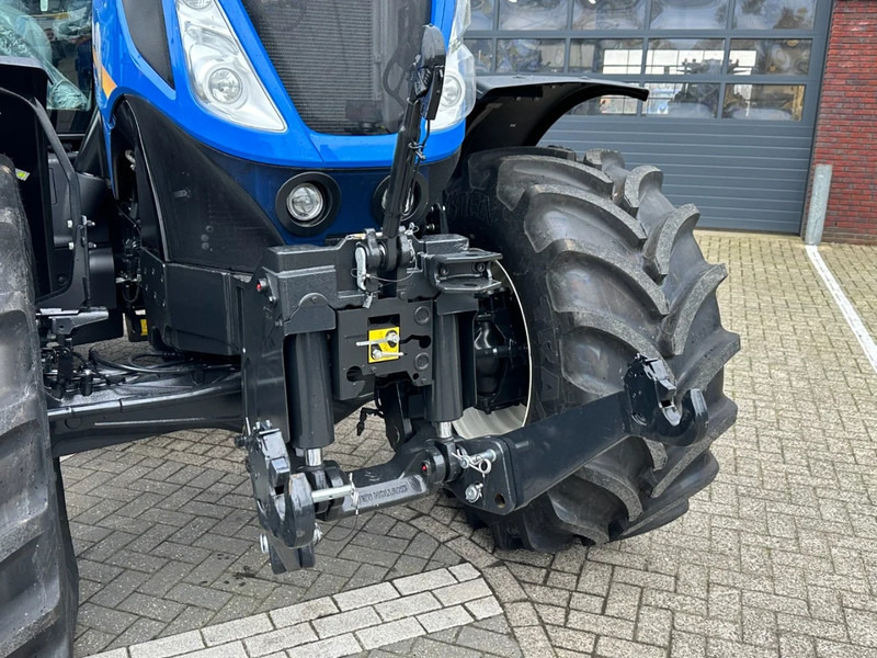 New Holland T7.245 Autocommand - Τρακτέρ: φωτογραφία 3 New Holland T7.245 Autocommand - Τρακτέρ: φωτογραφία 3