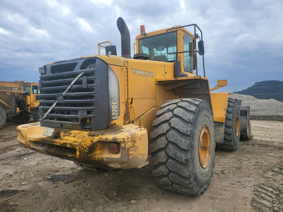 Volvo L 220 E - Ελαστιχοφόρος φορτωτής: φωτογραφία 2 Volvo L 220 E - Ελαστιχοφόρος φορτωτής: φωτογραφία 2
