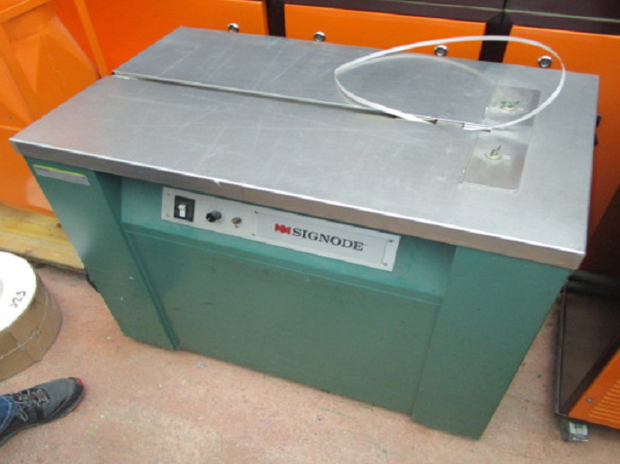 BANDEROLIERMASCHINE SIGNODE MS 220/50 - Μηχανή συσκευασίας: φωτογραφία 1 BANDEROLIERMASCHINE SIGNODE MS 220/50 - Μηχανή συσκευασίας: φωτογραφία 1