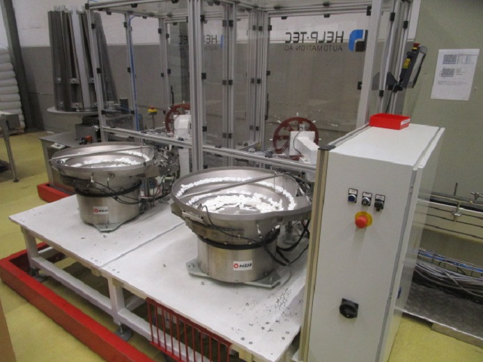 DECKEL ETIKETTIER ANLAGE SCHLEUTER GU 2 DO MIT 2xLÖFFELEINLEGESTATIONEN - Μηχανή συσκευασίας: φωτογραφία 3 DECKEL ETIKETTIER ANLAGE SCHLEUTER GU 2 DO MIT 2xLÖFFELEINLEGESTATIONEN - Μηχανή συσκευασίας: φωτογραφία 3