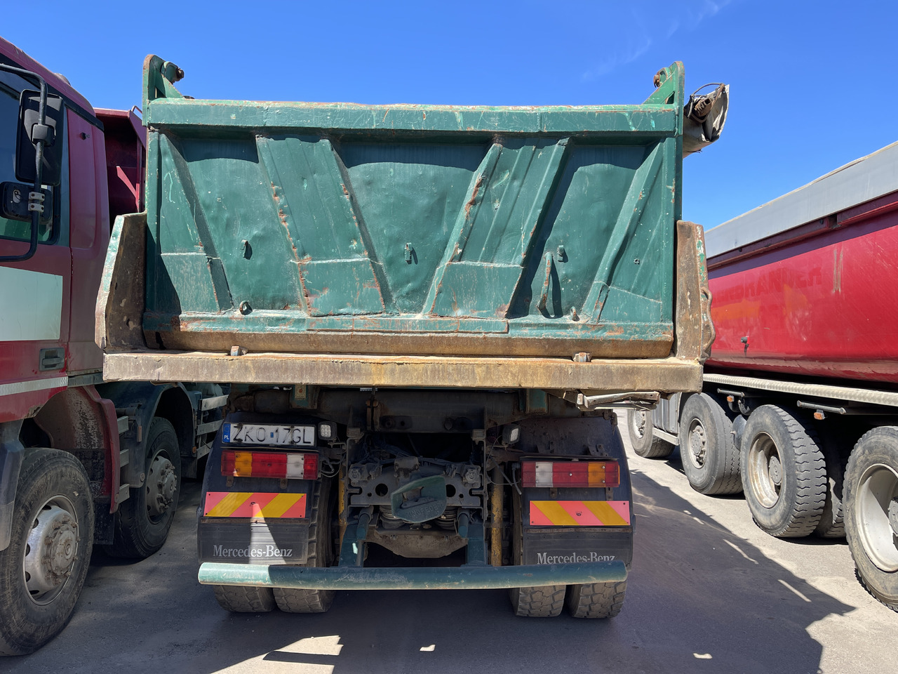 MERCEDES-BENZ Actros 3331 - Φορτηγό ανατρεπόμενο: φωτογραφία 3 MERCEDES-BENZ Actros 3331 - Φορτηγό ανατρεπόμενο: φωτογραφία 3