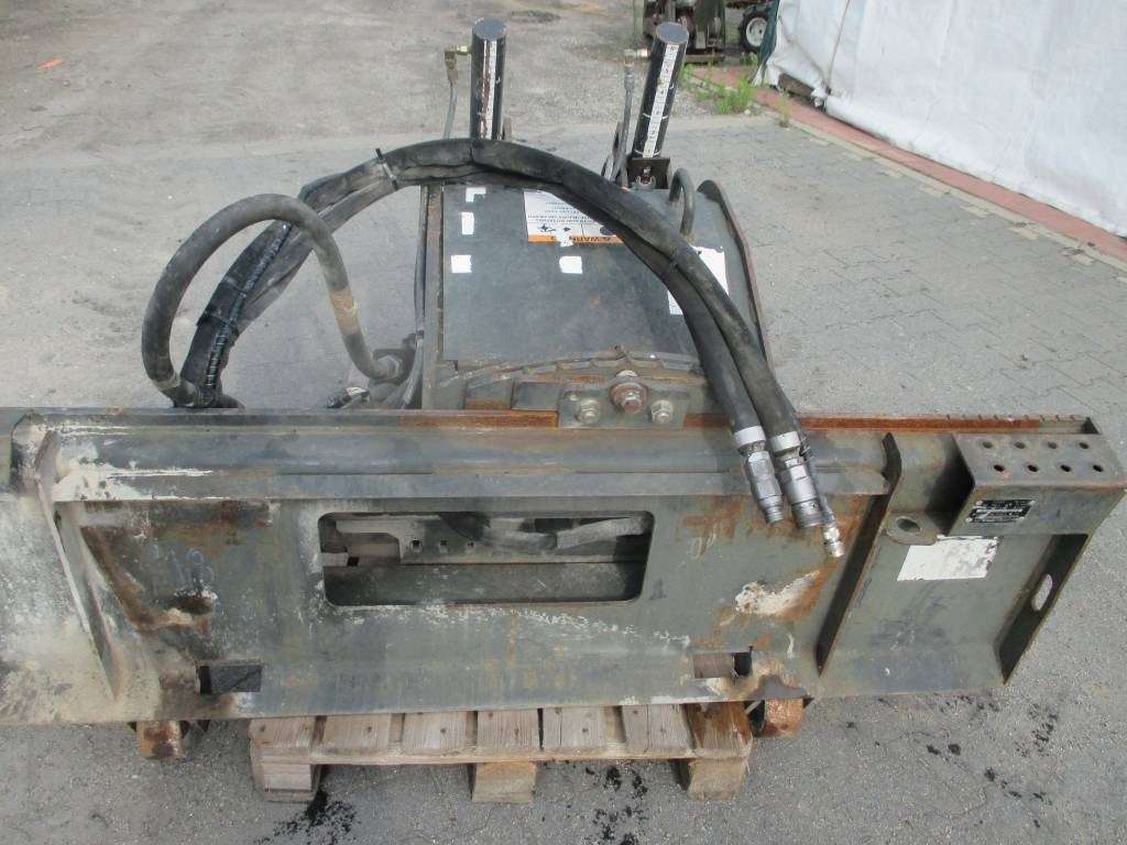 Bobcat 18 PLA - Ξέστρο: φωτογραφία 1 Bobcat 18 PLA - Ξέστρο: φωτογραφία 1