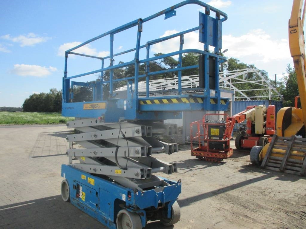 Genie GS 2632 - Ψαλιδωτό ανυψωτικό: φωτογραφία 4 Genie GS 2632 - Ψαλιδωτό ανυψωτικό: φωτογραφία 4