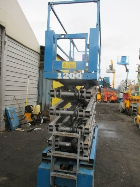 Genie GS 3232 - Ψαλιδωτό ανυψωτικό: φωτογραφία 3 Genie GS 3232 - Ψαλιδωτό ανυψωτικό: φωτογραφία 3
