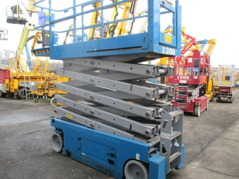 Genie GS 3232 - Ψαλιδωτό ανυψωτικό: φωτογραφία 4 Genie GS 3232 - Ψαλιδωτό ανυψωτικό: φωτογραφία 4