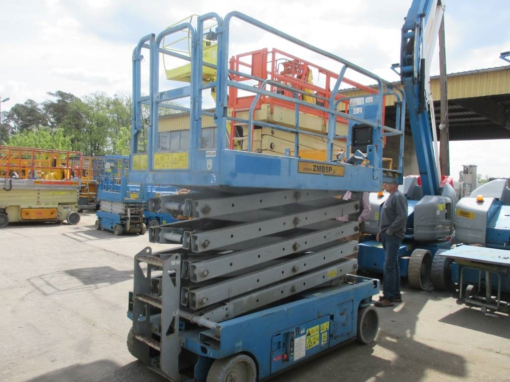 Genie GS 3246 - Ψαλιδωτό ανυψωτικό: φωτογραφία 5 Genie GS 3246 - Ψαλιδωτό ανυψωτικό: φωτογραφία 5