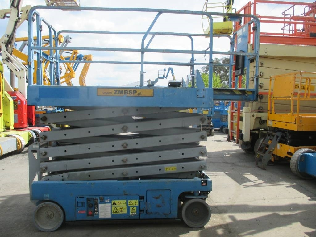 Genie GS 3246 - Ψαλιδωτό ανυψωτικό: φωτογραφία 5 Genie GS 3246 - Ψαλιδωτό ανυψωτικό: φωτογραφία 5